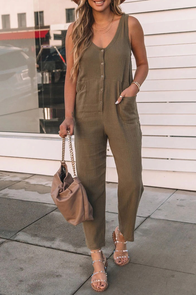 Sophisticated Garment with a Clean Classic Look