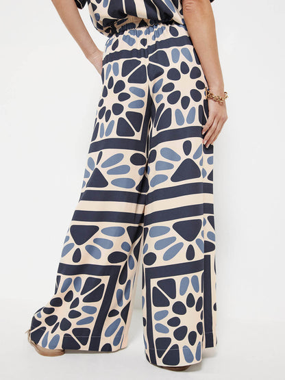 Beautifully Finished Pants in a Timeless Design