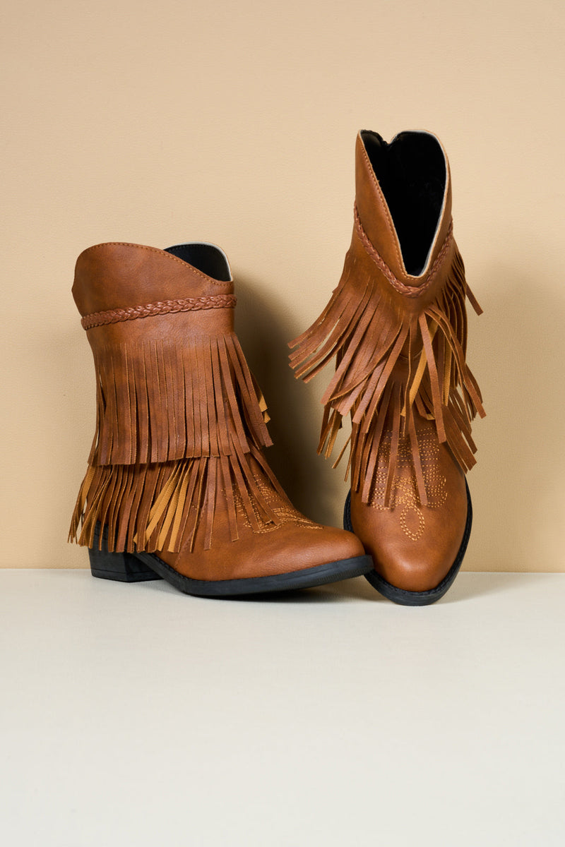 Gracefully Styled Boots for Any Occasion