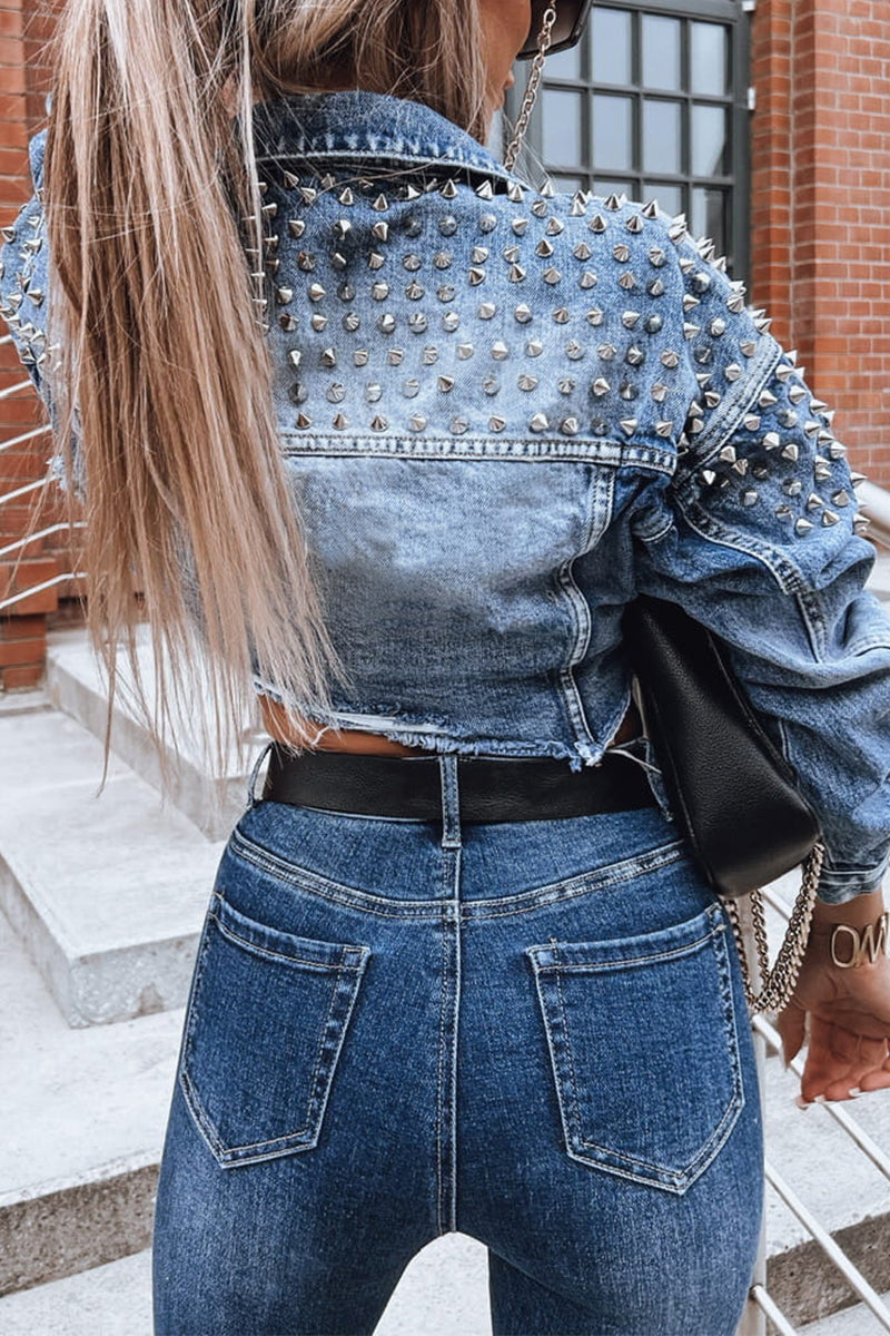 Elegantly Styled Jacket for Everyday Wear