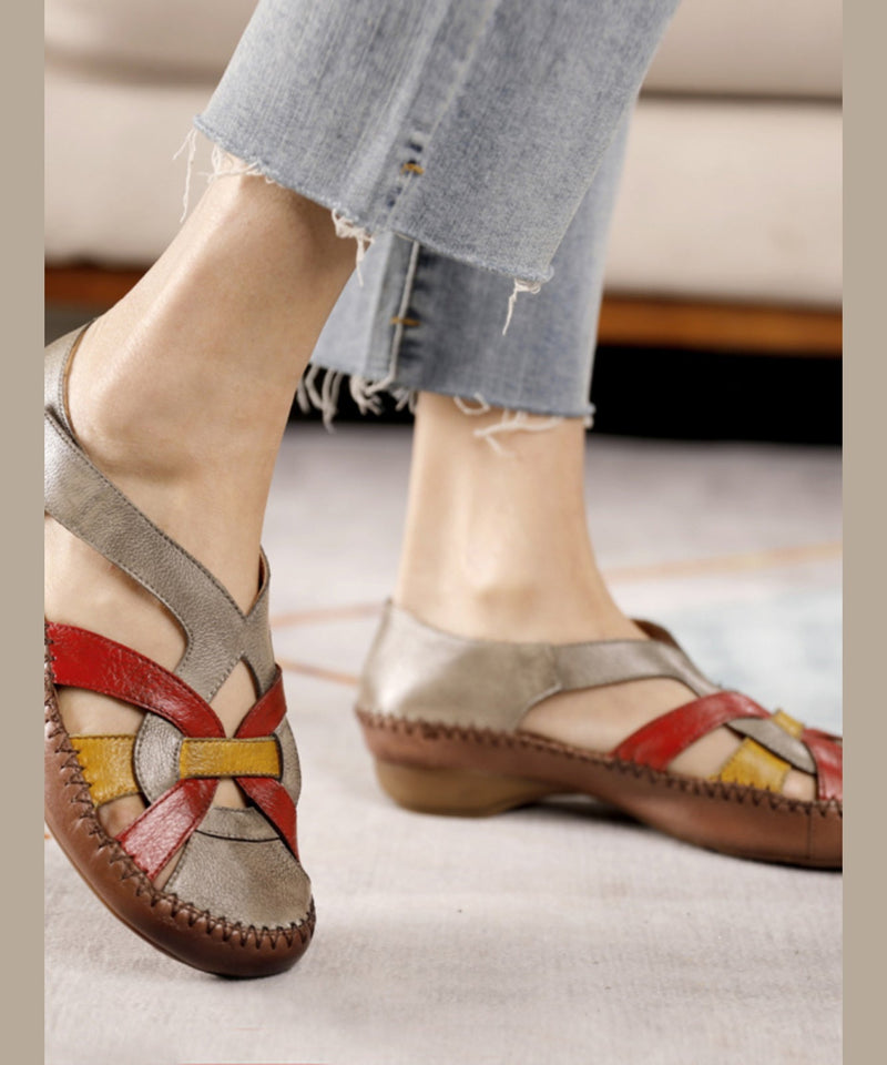 Effortlessly Elegant Sandals with a Timeless Design