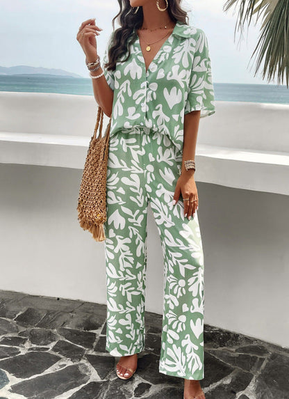 Elegantly Styled Trousers for Everyday Wear