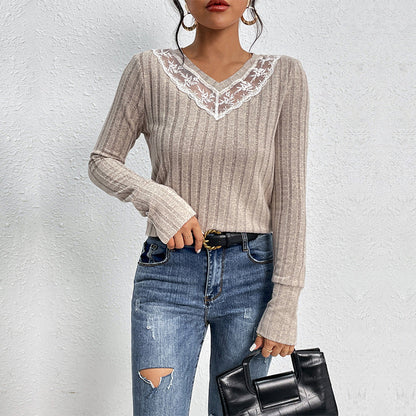 Classic Vintage Sweater with a Flattering Fit