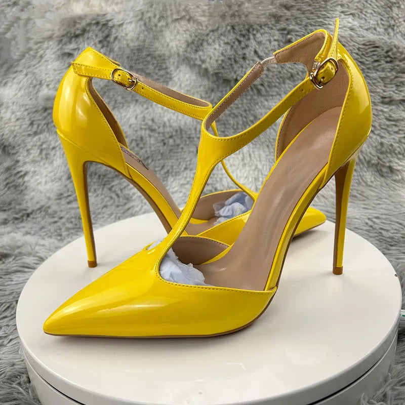Effortlessly Elegant Shoes with a Timeless Design