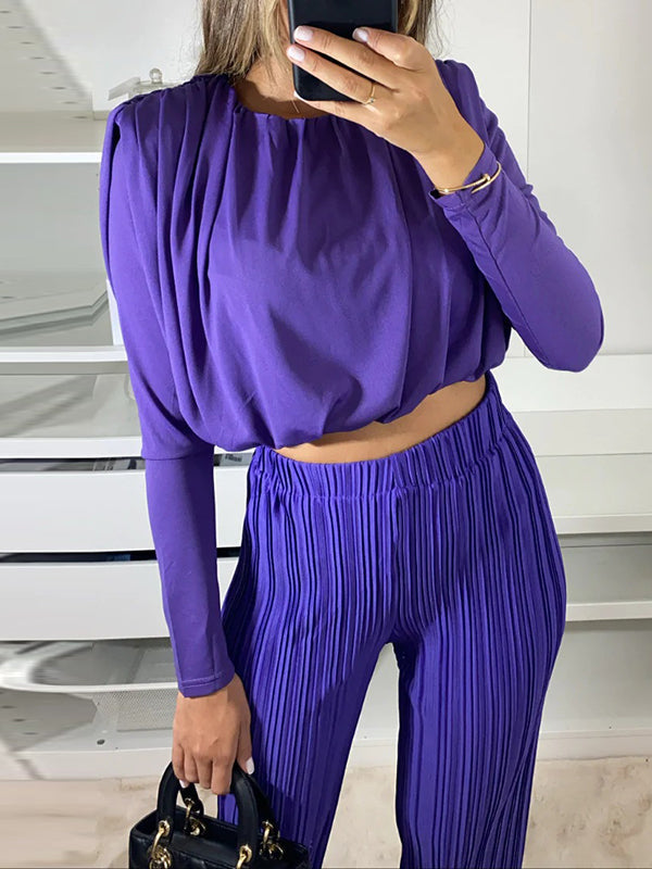 Well Tailored Pants with a Graceful Silhouette