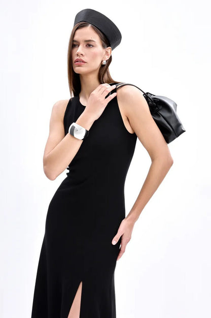 Effortlessly Elegant Sweater with a Timeless Design