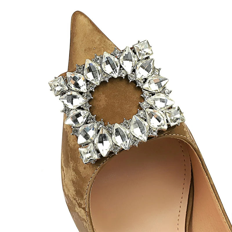 Well Tailored Heels with a Graceful Silhouette