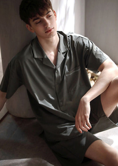 Effortlessly Elegant Garment with a Timeless Design