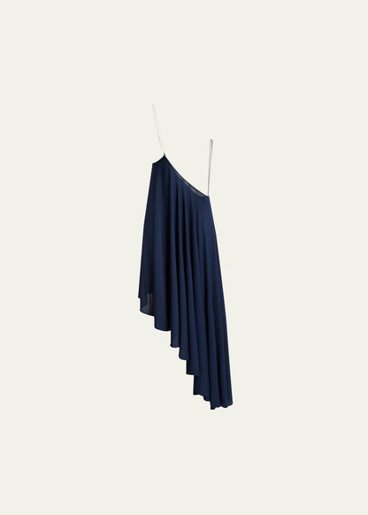 Well Tailored Garment with a Graceful Silhouette