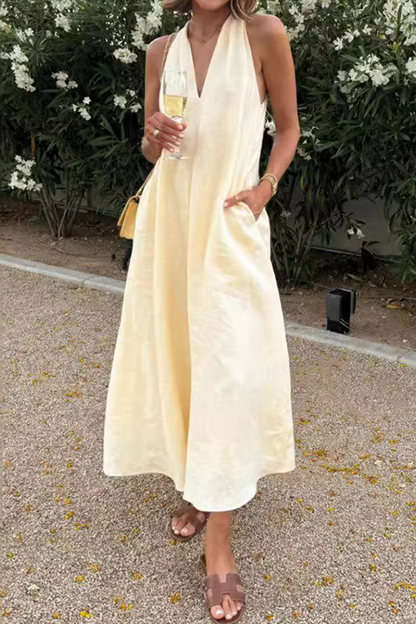 Beautifully Finished Dress in a Timeless Design