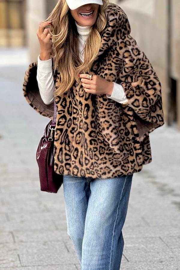 Effortlessly Elegant Coat with a Timeless Design
