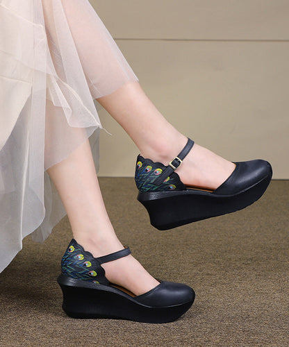 Polished Sandals with an Effortless Classic Look