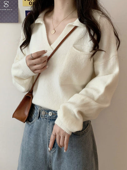 Well Tailored Sweater with a Graceful Silhouette