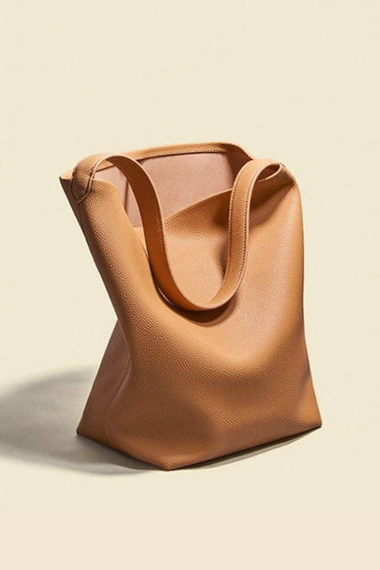Beautifully Finished Bag in a Timeless Design