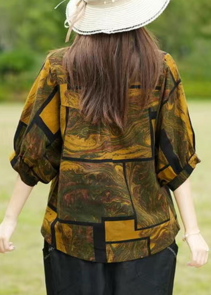 Classic Vintage Shirt with a Flattering Fit