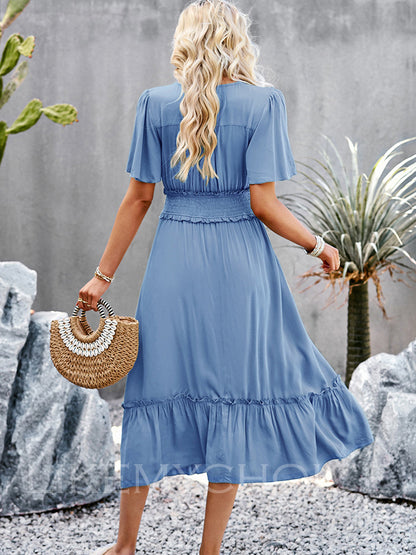 Classic Vintage Dress with a Flattering Fit