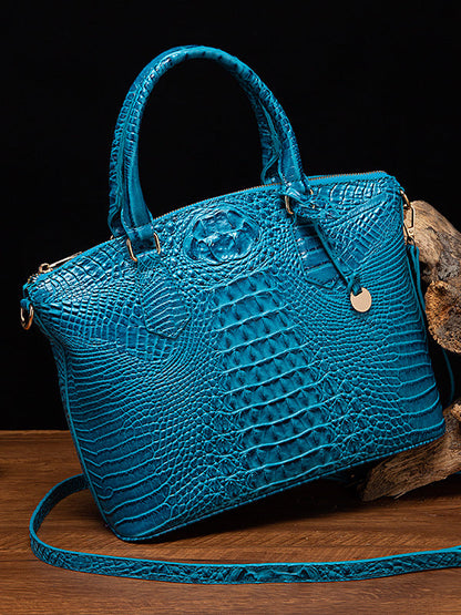 Gracefully Styled Bag for Any Occasion