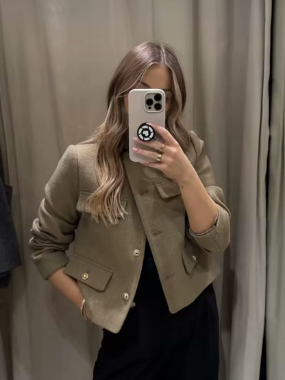 Polished Jacket with an Effortless Classic Look