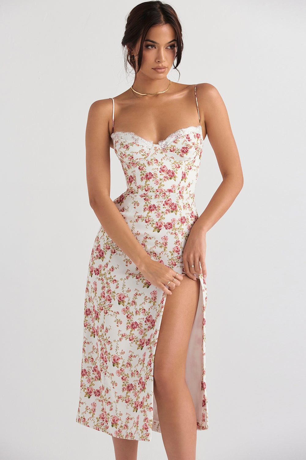 Beautifully Finished Dress in a Timeless Design