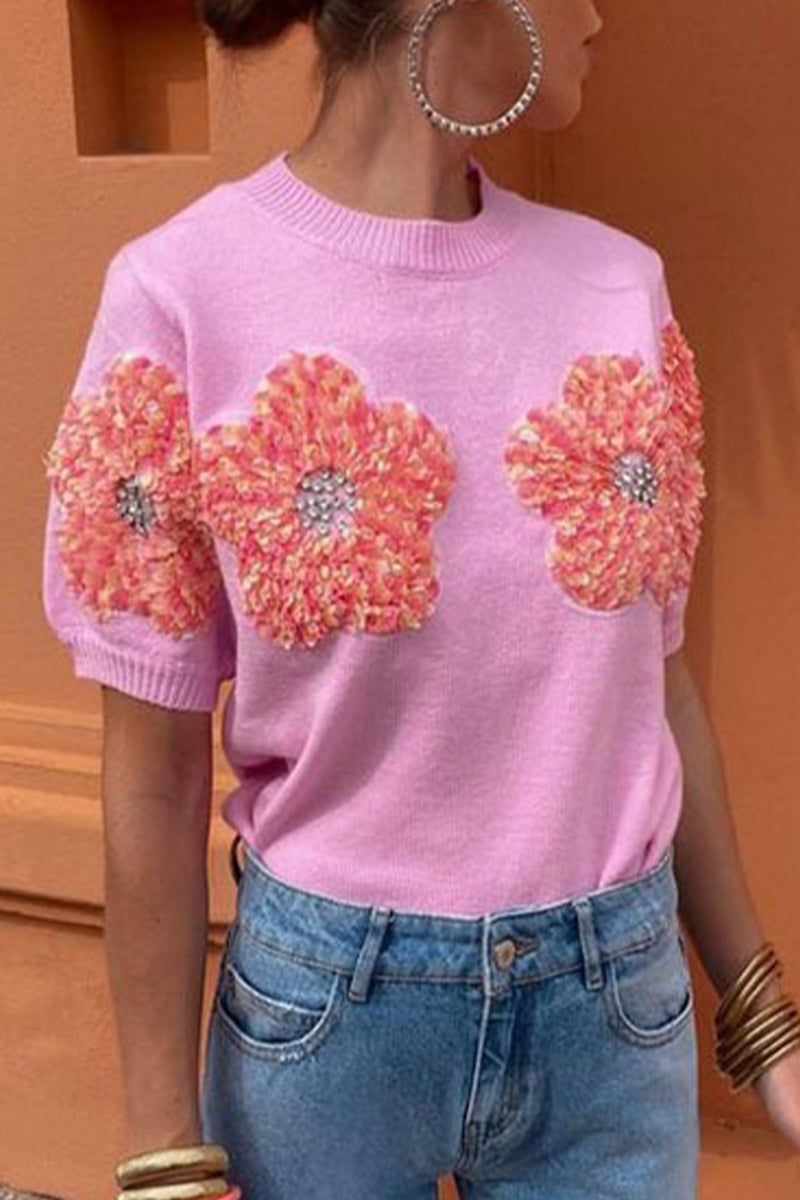 Effortlessly Elegant Top with a Timeless Design
