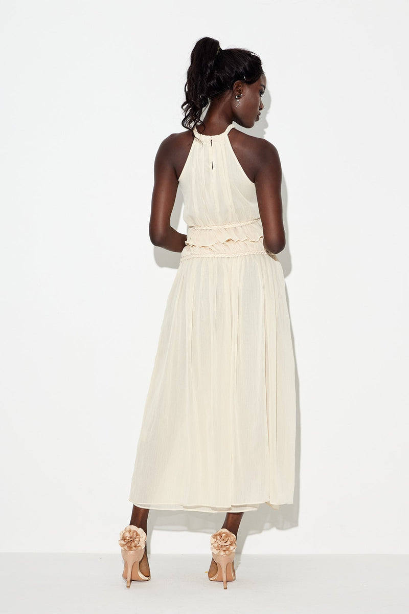 Sophisticated Garment with a Clean Classic Look