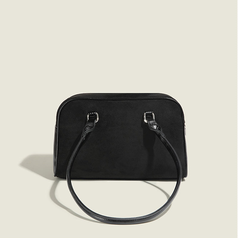 Polished Bag with an Effortless Classic Look