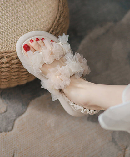 Classic Vintage Sandals with a Flattering Fit