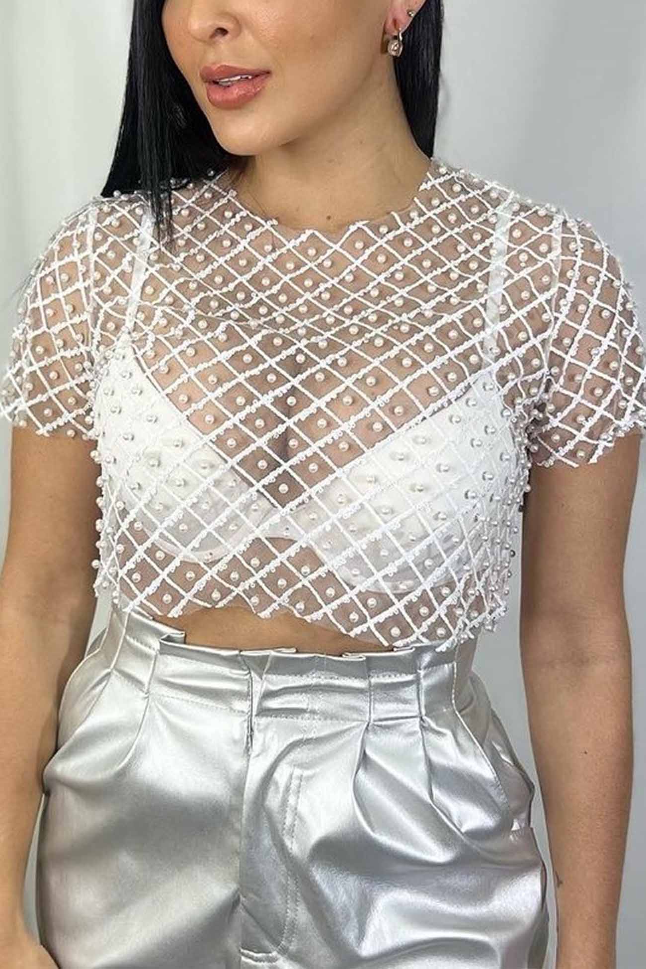 Beautifully Finished Top in a Timeless Design