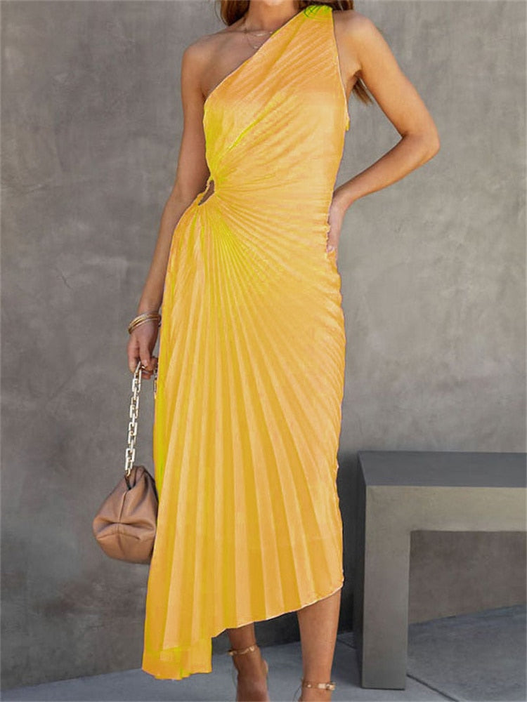 Polished Dress with an Effortless Classic Look