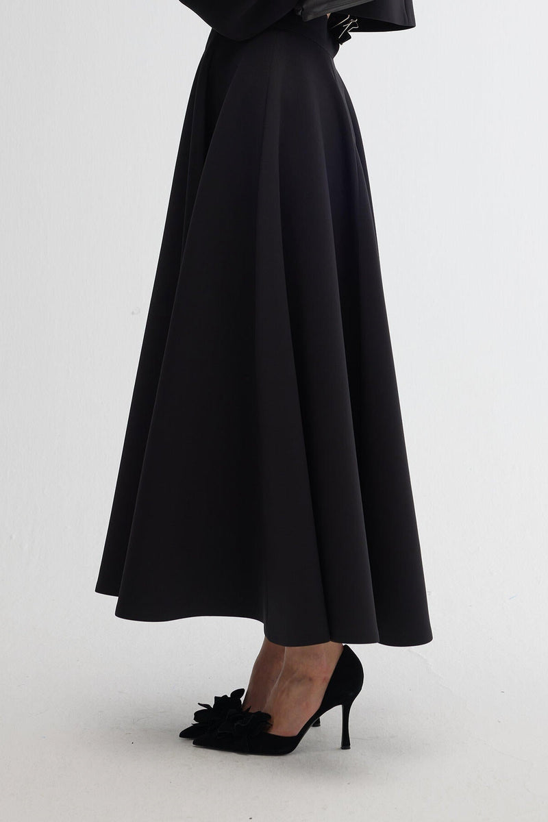 Gracefully Styled Garment for Any Occasion