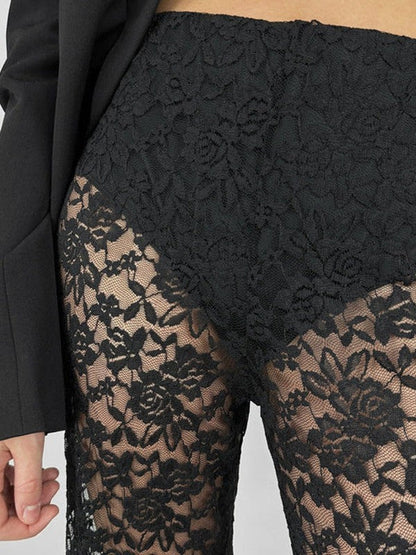 Classic Vintage Pants with a Flattering Fit