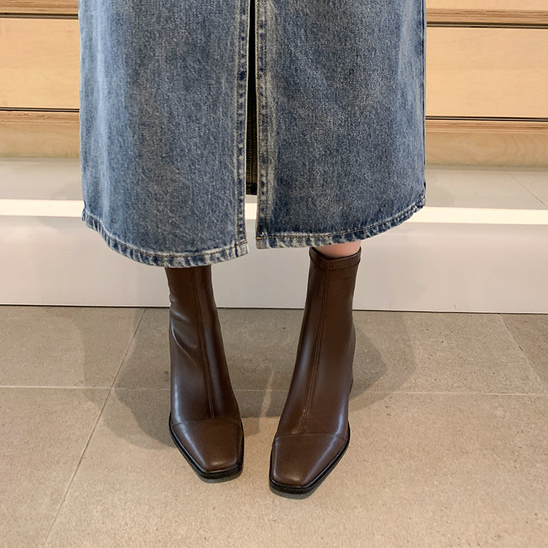 Classic Vintage Heels with a Flattering Fit