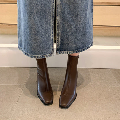 Classic Vintage Heels with a Flattering Fit