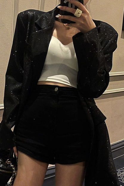 Well Tailored Coat with a Graceful Silhouette