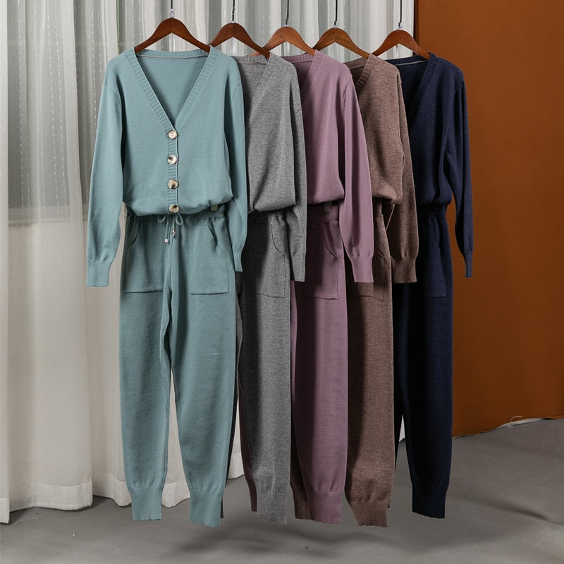 Beautifully Finished Sweater in a Timeless Design