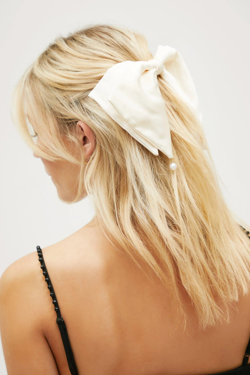 Gracefully Styled Garment for Any Occasion