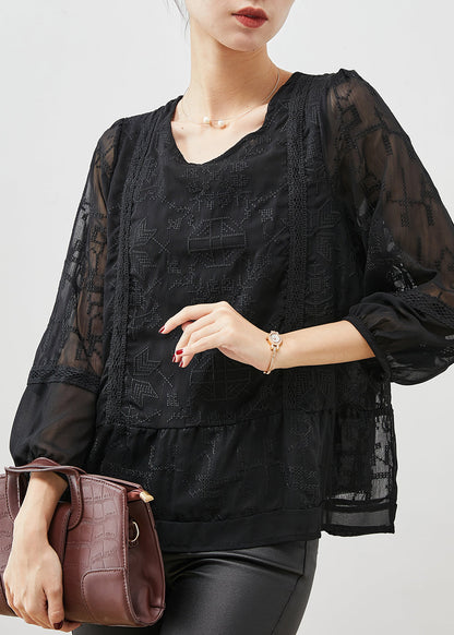 Elegantly Styled Blouse for Everyday Wear