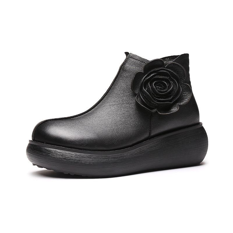 Well Tailored Boots with a Graceful Silhouette