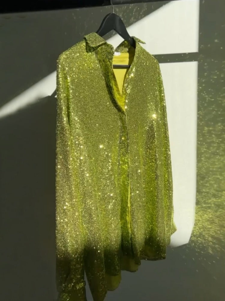 Effortlessly Elegant Blouse with a Timeless Design