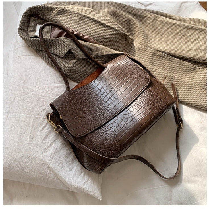 Sophisticated Bag with a Clean Classic Look