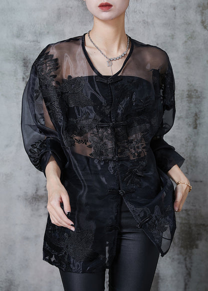Beautifully Finished Blouse in a Timeless Design