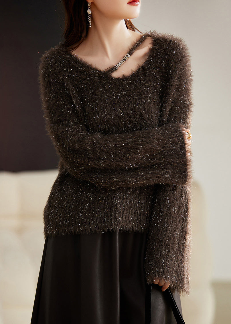 Well Tailored Sweater with a Graceful Silhouette