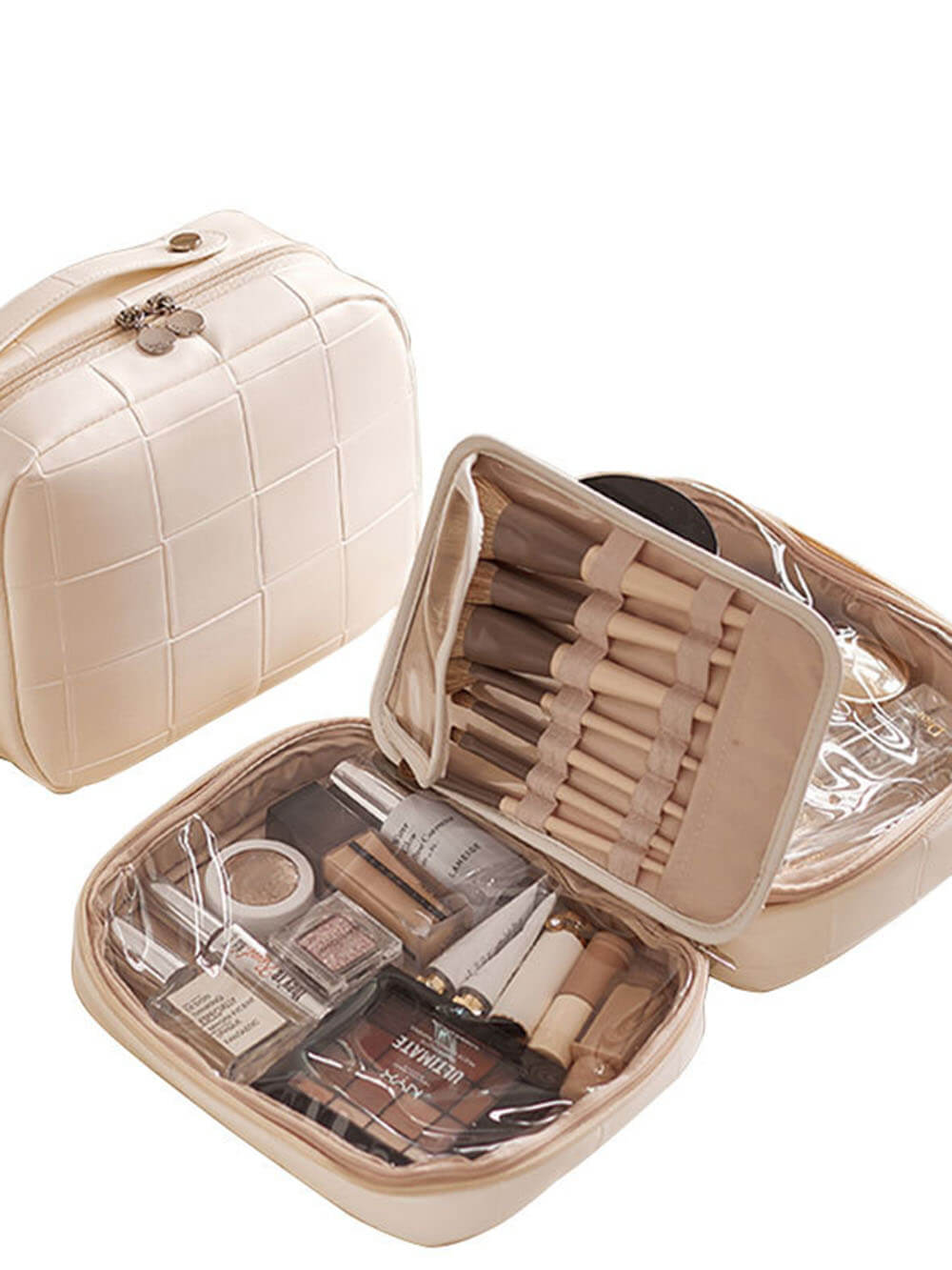 Well Tailored Bag with a Graceful Silhouette