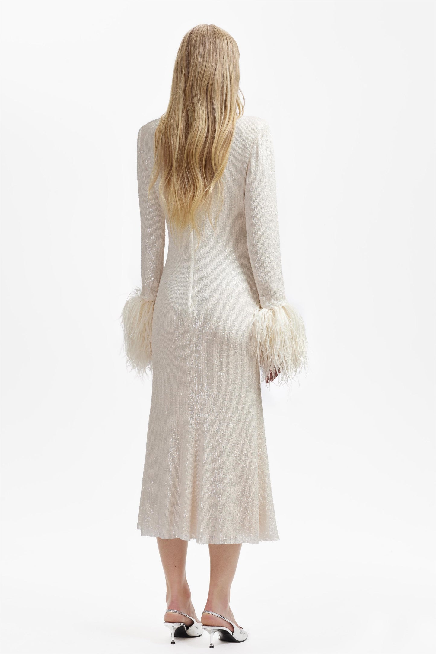Beautifully Crafted Dress in a Classic Style
