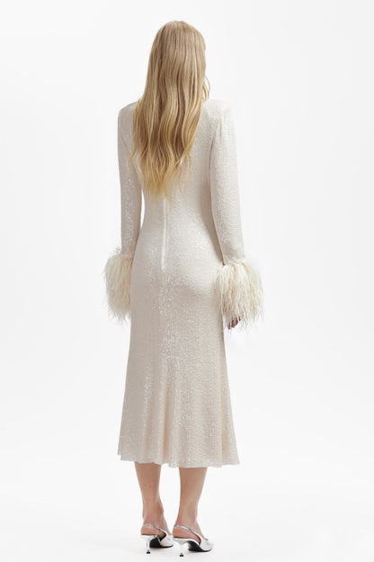 Beautifully Crafted Dress in a Classic Style