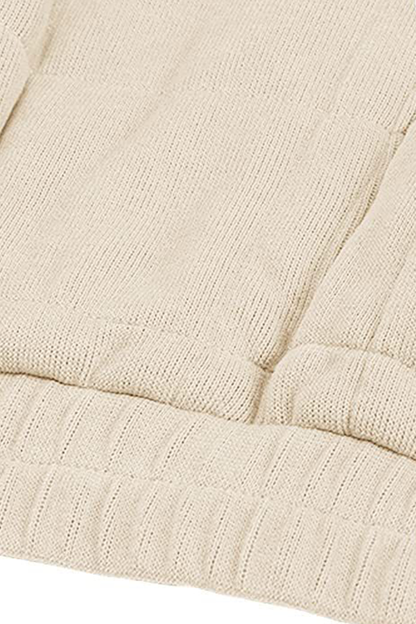 Effortlessly Elegant Garment with a Timeless Design