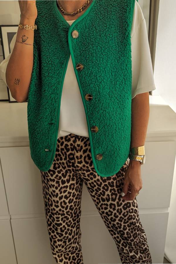 Beautifully Finished Coat in a Timeless Design