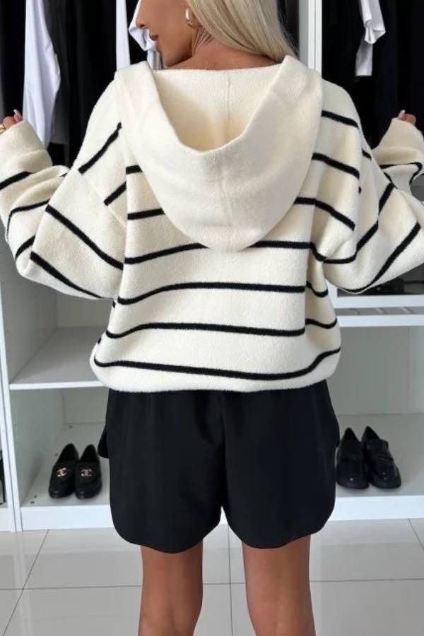 Gracefully Styled Cardigan for Any Occasion