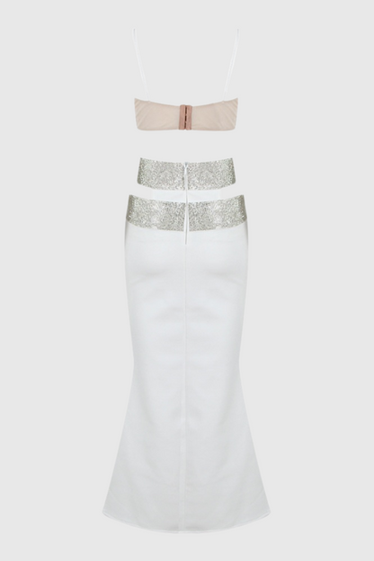 Well Tailored Garment with a Graceful Silhouette