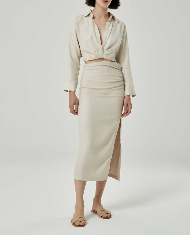 Effortlessly Elegant Garment with a Timeless Design